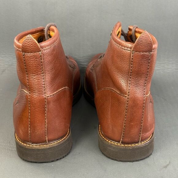 TOMMY BAHAMA MENS Leather brown BOOTS size 10.5 - Picture 4 of 8